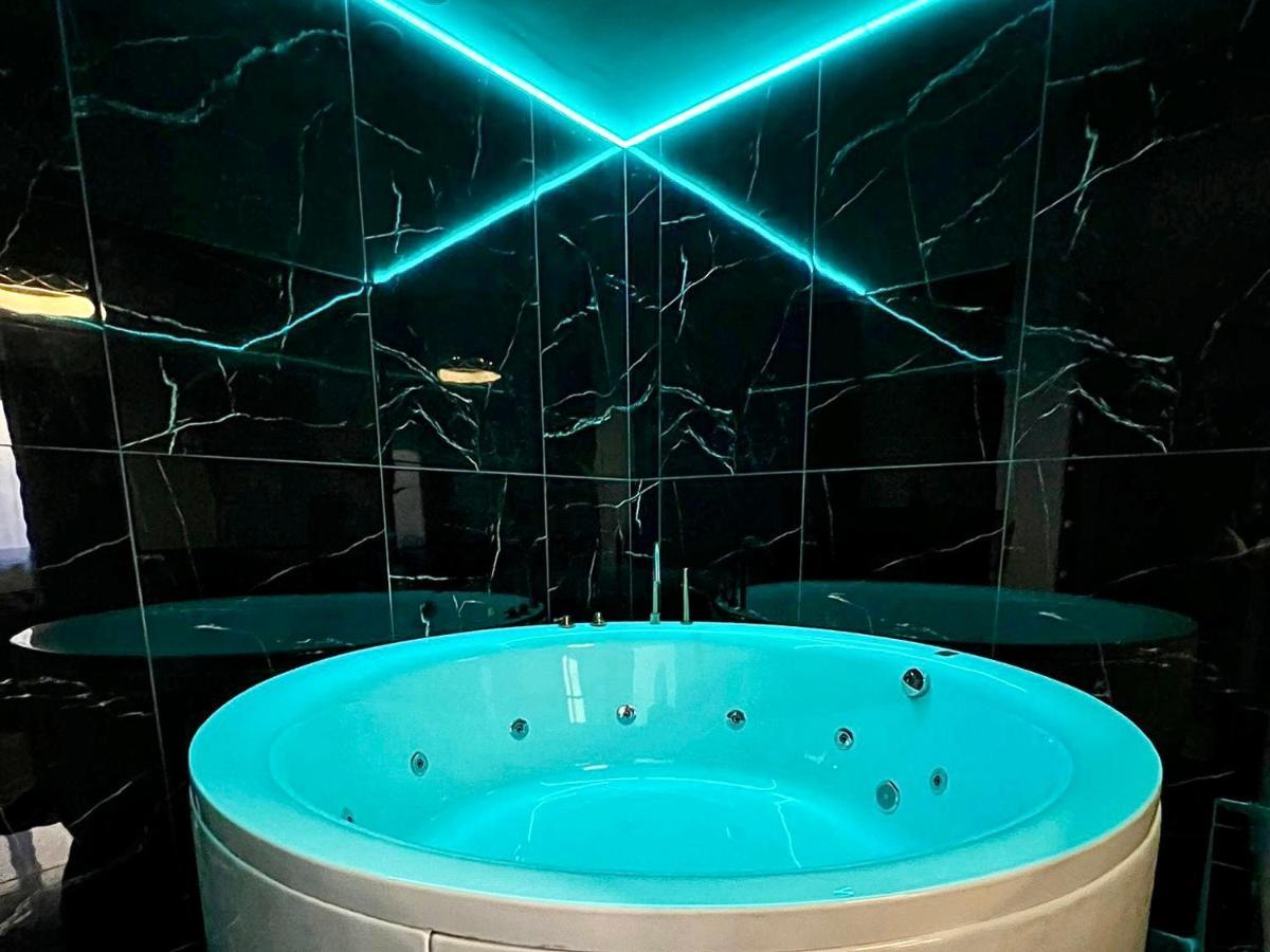 Luxor - Jacuzzi&Cozy Apartments Сибиу Екстериор снимка