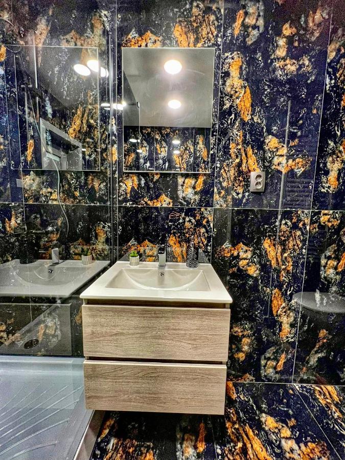 Luxor - Jacuzzi&Cozy Apartments Сибиу Екстериор снимка