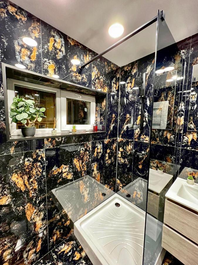 Luxor - Jacuzzi&Cozy Apartments Сибиу Екстериор снимка