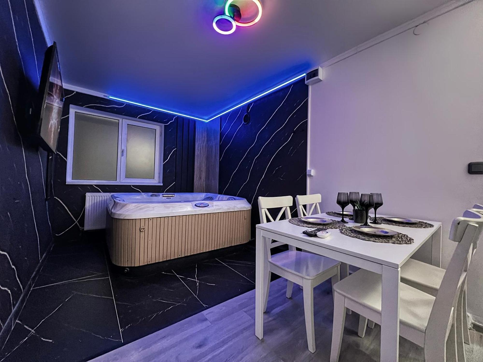 Luxor - Jacuzzi&Cozy Apartments Сибиу Екстериор снимка