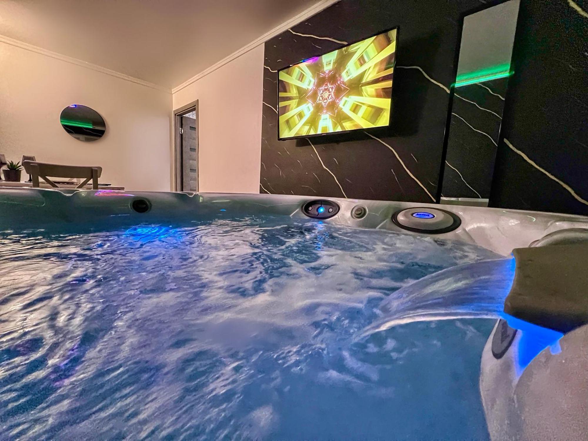 Luxor - Jacuzzi&Cozy Apartments Сибиу Екстериор снимка