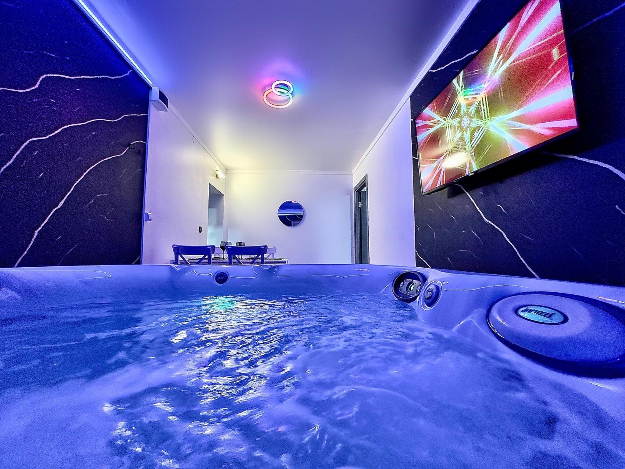 Luxor - Jacuzzi&Cozy Apartments Сибиу Екстериор снимка