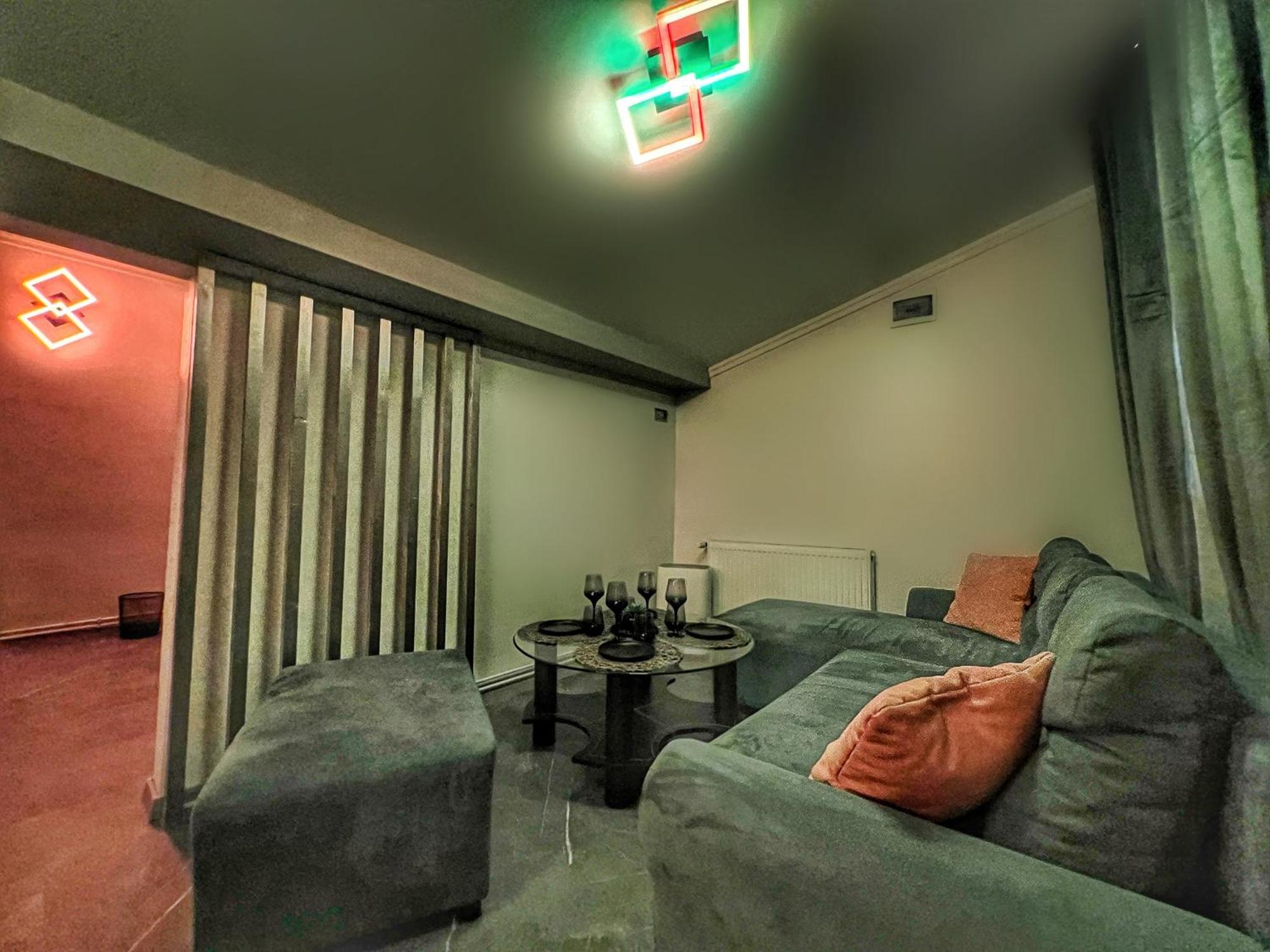 Luxor - Jacuzzi&Cozy Apartments Сибиу Екстериор снимка