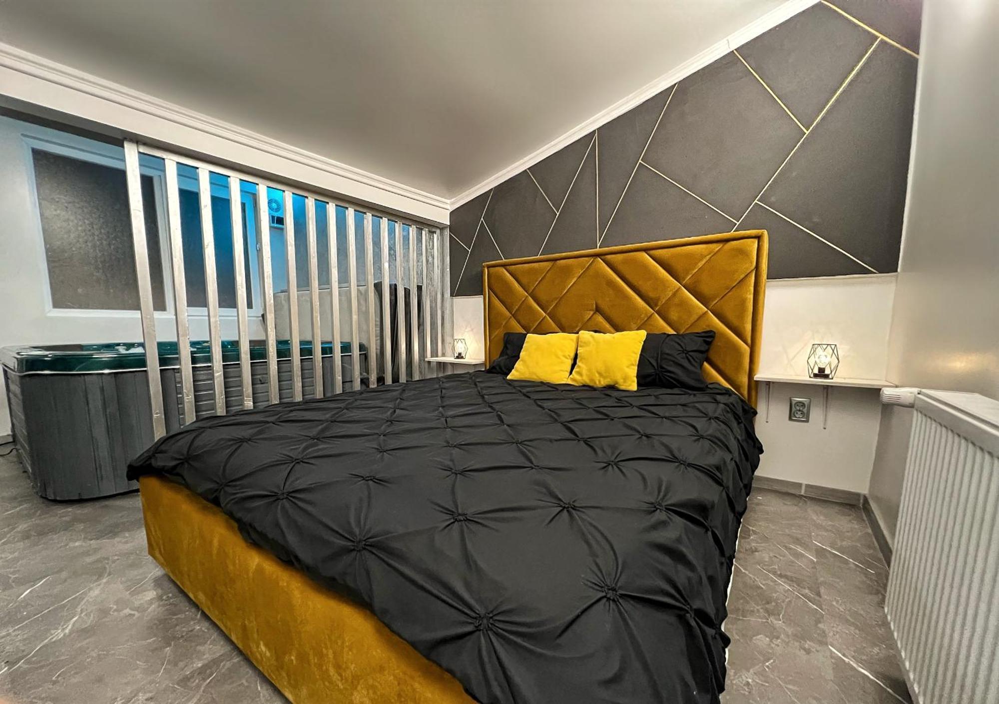 Luxor - Jacuzzi&Cozy Apartments Сибиу Екстериор снимка